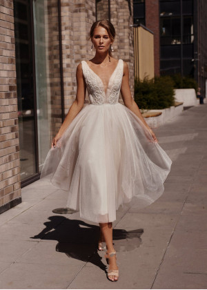 Beaded Light Beige Tulle Glitter Wedding Dress Beaded Light Beige Tulle Glitter Wedding Dress